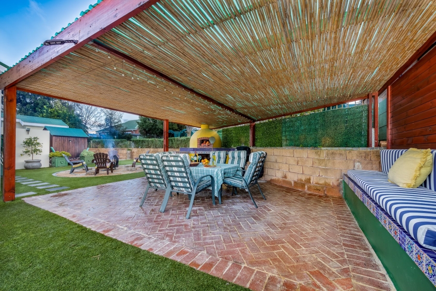 4 Bedroom Property for Sale in Bergsig Western Cape
